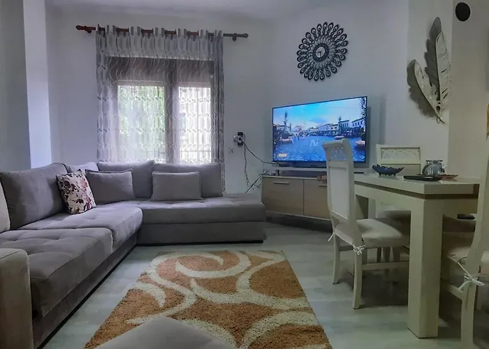Fjori\'S Apartment